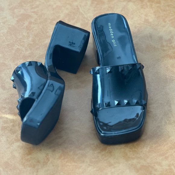 Madden Girl Rubber studded platforms - Picture 3 of 3